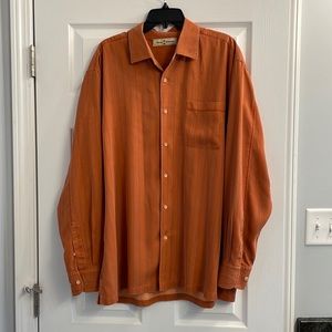 Long sleeve silk Tommy Bahama dress shirt.